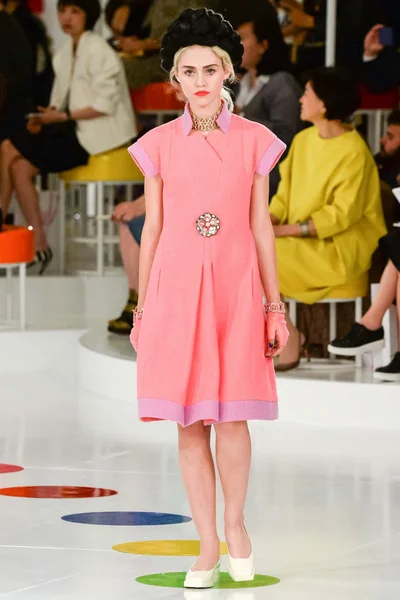 Look 25